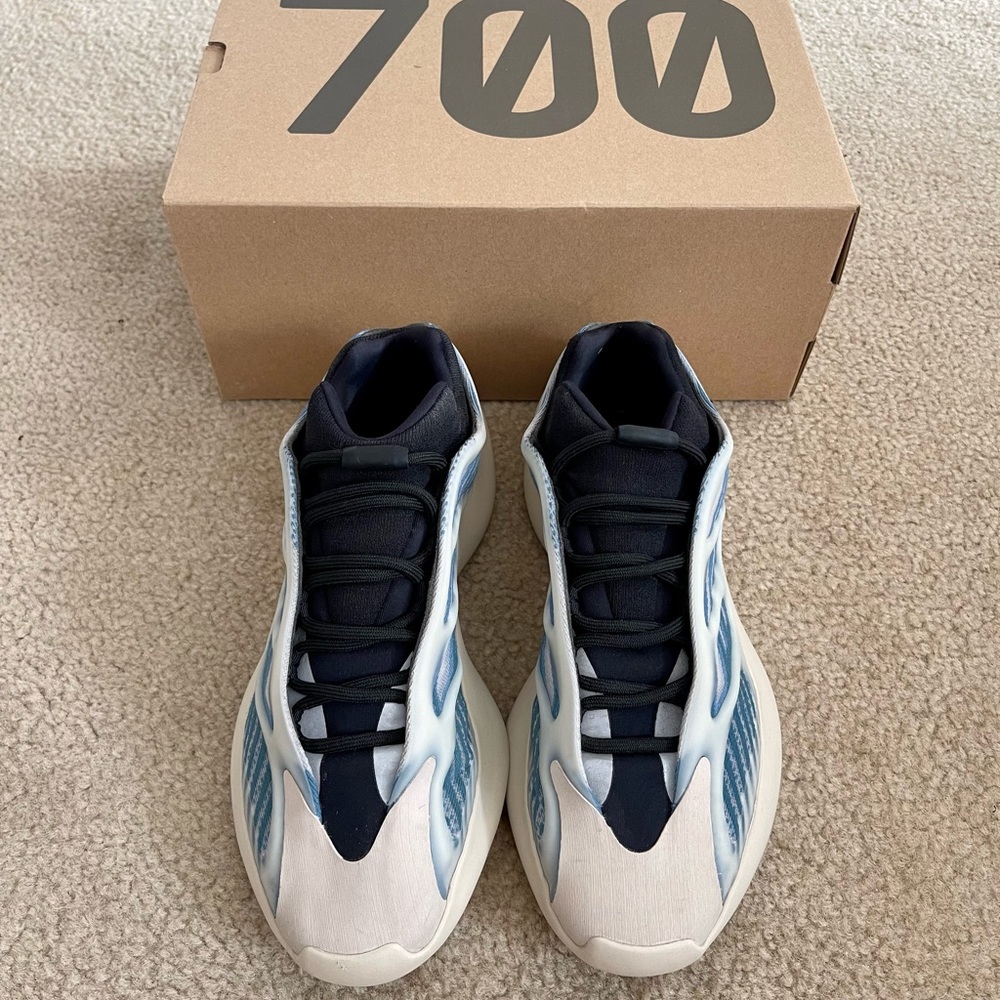 Yeezy 700 V3 Kyanite